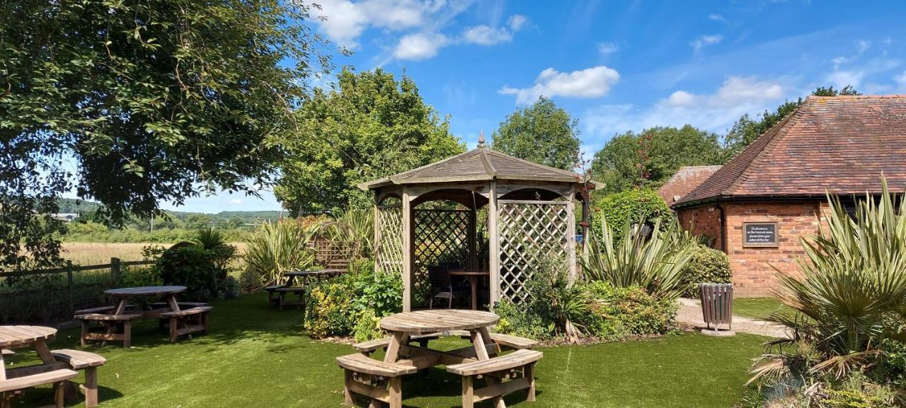 Meadow Farm Redditch By Marstons Inns 외부 사진