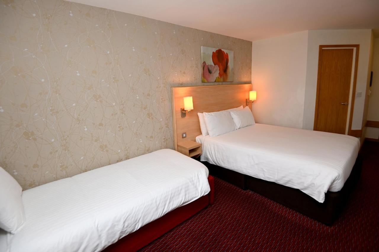 Meadow Farm Redditch By Marstons Inns 외부 사진