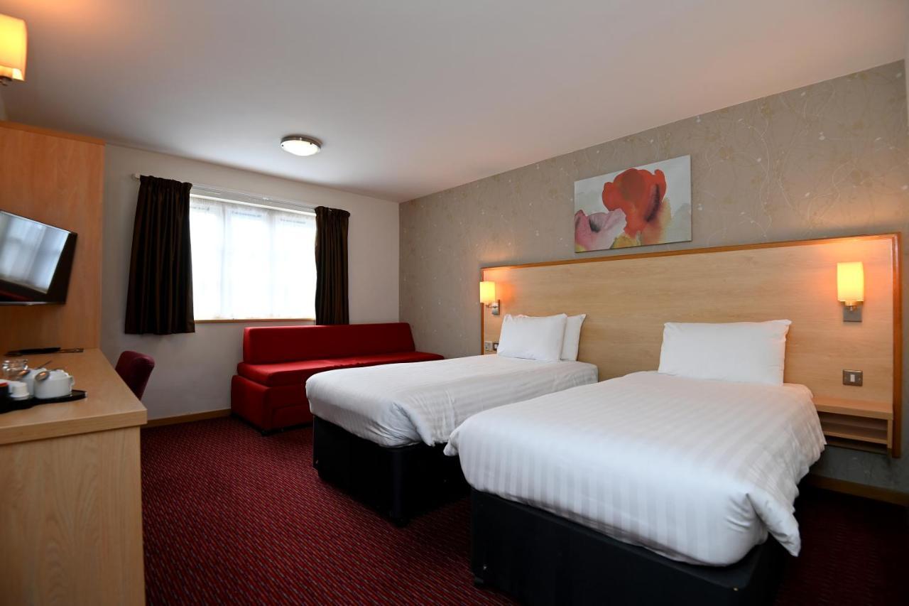 Meadow Farm Redditch By Marstons Inns 외부 사진