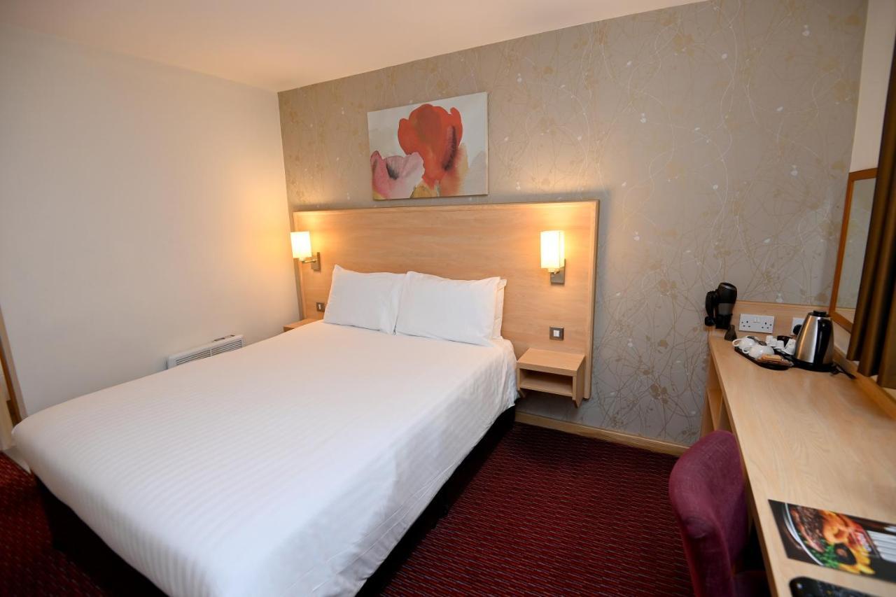 Meadow Farm Redditch By Marstons Inns 외부 사진